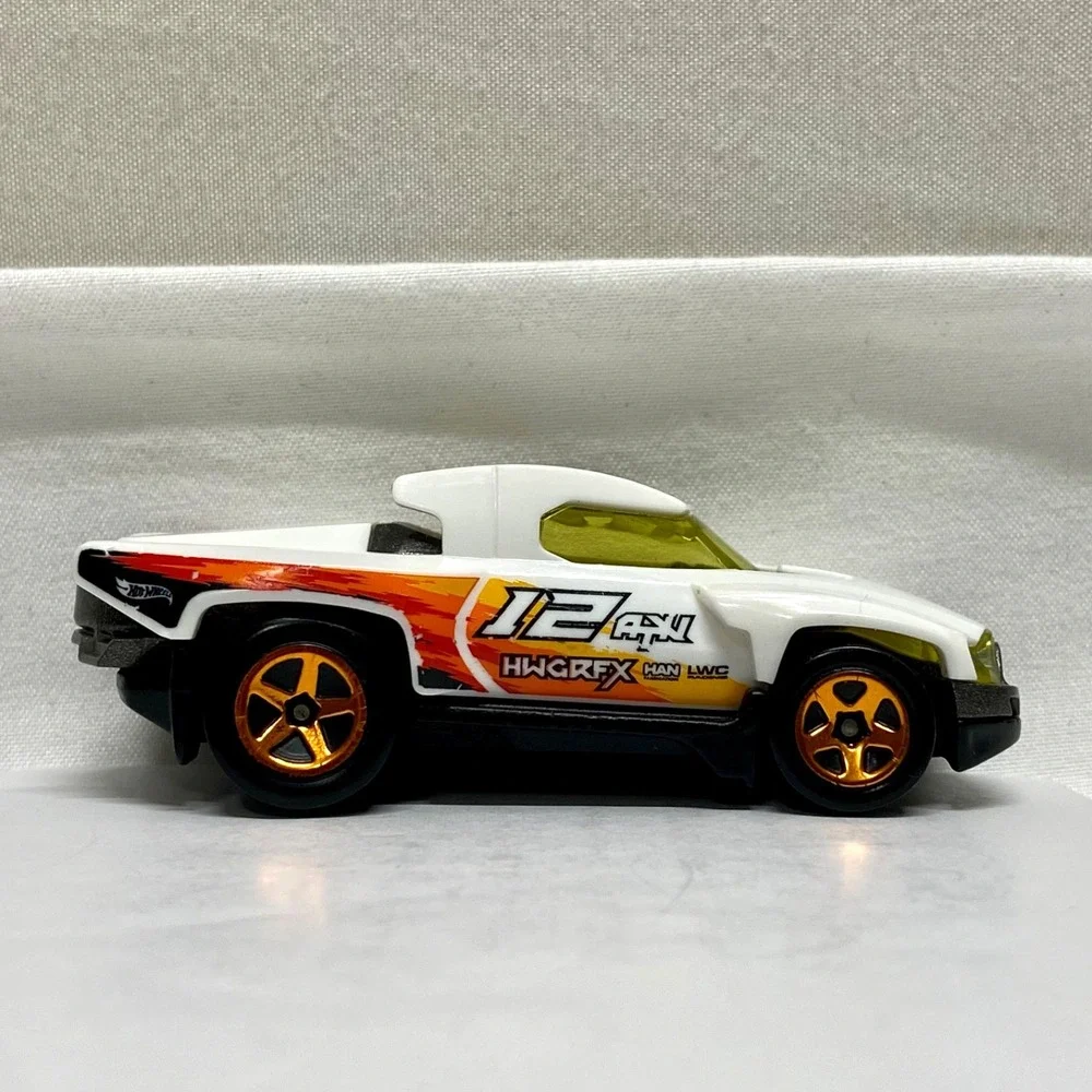 Hot Wheels Terra-Tracktyl HW Track Champs White 1/64 Die-cast Race Truck 2025